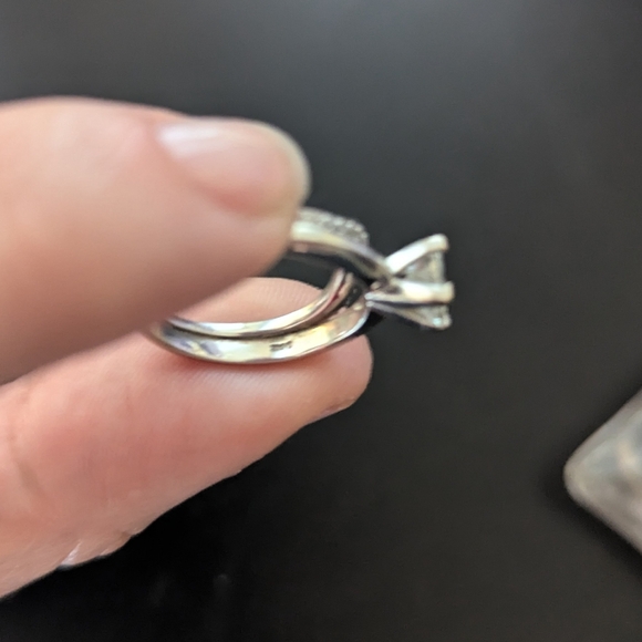 Elegant Solitaire Diamond Ring With Wedding Band - Picture 9 of 10